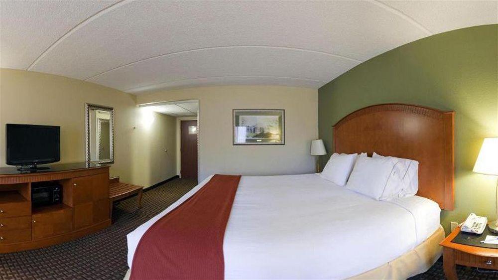 Holiday Inn Express & Suites Charlotte Arpt-Belmont By Ihg Exterior foto